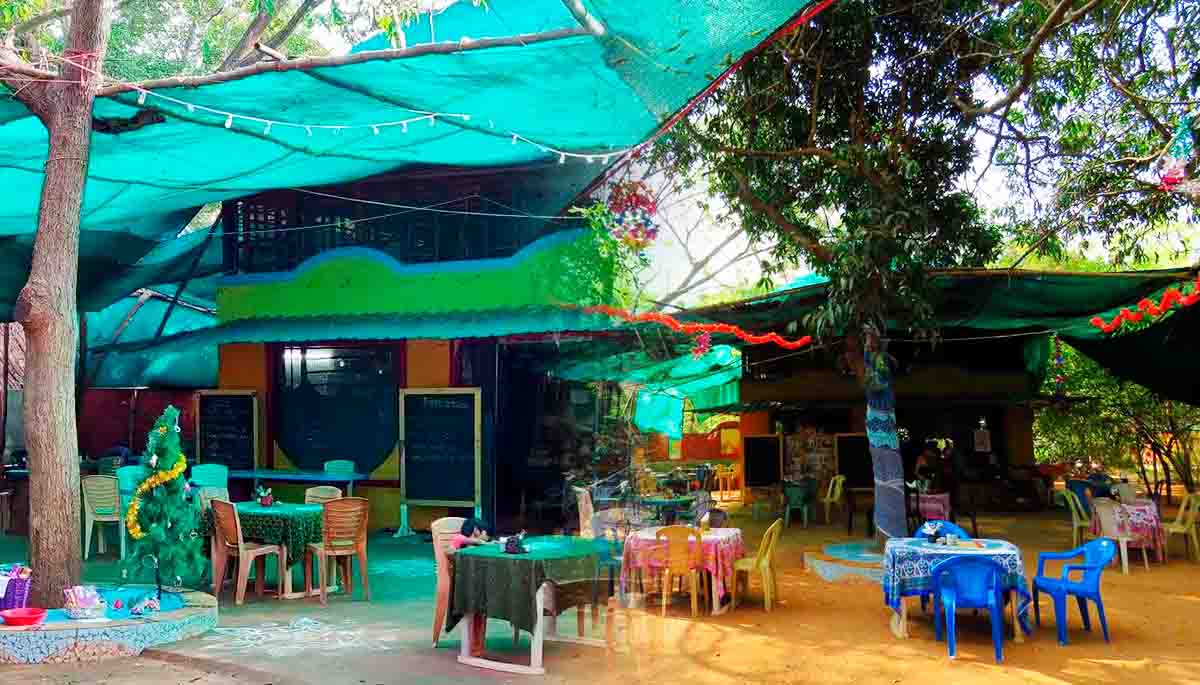 Top Cafes In Pondicherry Unwind Your Love For Coffee Liamtra Blogs